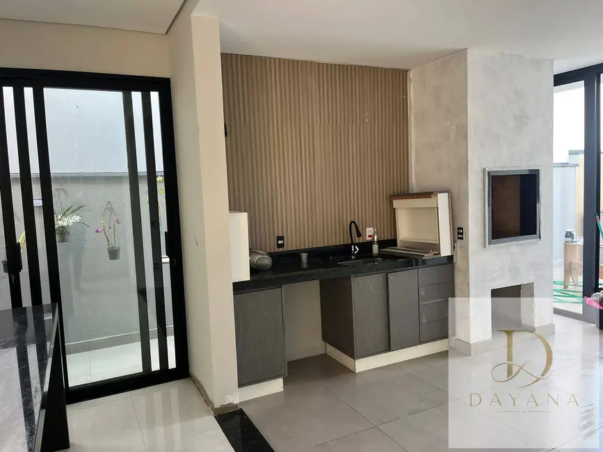 Casa de Condomínio com 3 quartos à venda, 300m2 em Brigadeiro Tobias, Sorocaba - SP - imagem 3 Foto 3 de Casa de Condomínio com 3 quartos à venda, 300m2 em Brigadeiro Tobias, Sorocaba - SP