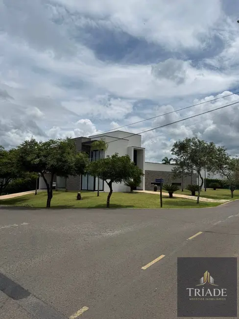 Foto 3 de Casa de Condomínio com 4 quartos à venda e para alugar, 1000m2 em Aracoiaba Da Serra - SP
