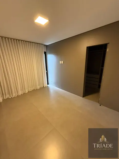 Foto 9 de Casa de Condomínio com 4 quartos à venda e para alugar, 1000m2 em Aracoiaba Da Serra - SP