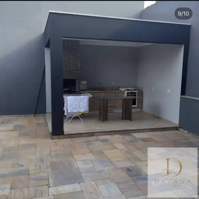 Casa de Condomínio com 3 quartos à venda, 272m2 em Parque Residencial Villa dos Inglezes, Sorocaba - SP - imagem 2 Foto 2 de Casa de Condomínio com 3 quartos à venda, 272m2 em Parque Residencial Villa dos Inglezes, Sorocaba - SP