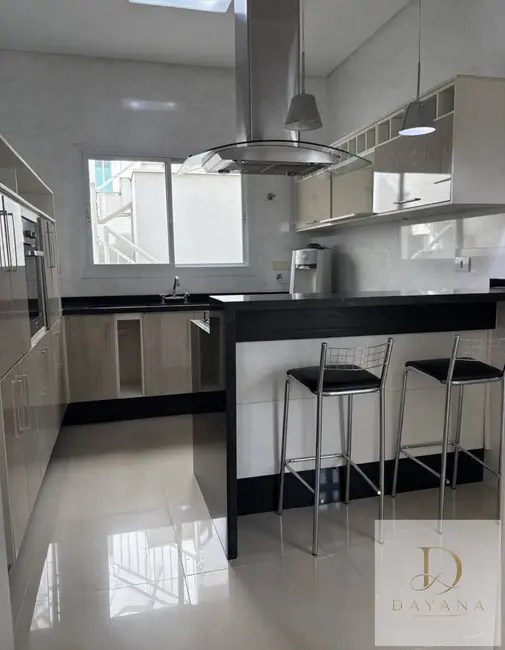 Casa com 4 quartos à venda e para alugar, 384m2 em Jardim Pagliato, Sorocaba - SP - imagem 5 Foto 5 de Casa com 4 quartos à venda e para alugar, 384m2 em Jardim Pagliato, Sorocaba - SP