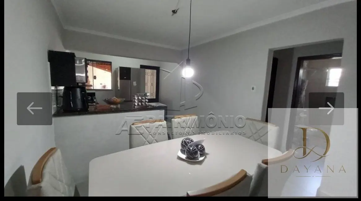 Casa com 3 quartos à venda, 250m2 em Vila Helena, Sorocaba - SP - imagem 3 Foto 3 de Casa com 3 quartos à venda, 250m2 em Vila Helena, Sorocaba - SP