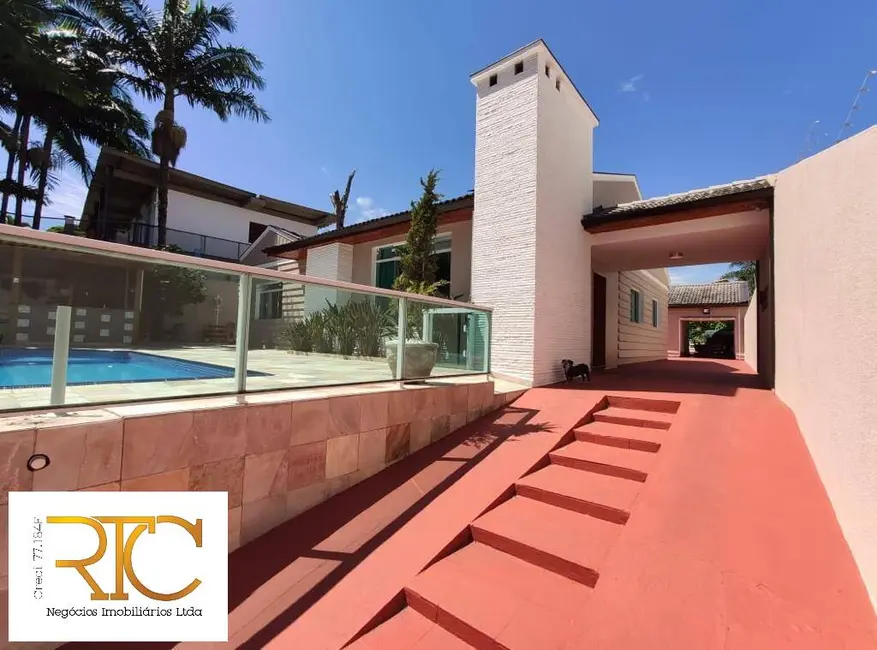 Casa com 6 quartos à venda, 450m2 em Interlagos, São Paulo - SP - imagem 2 Foto 2 de Casa com 6 quartos à venda, 450m2 em Interlagos, São Paulo - SP