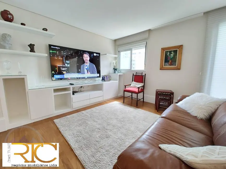 Apartamento com 3 quartos para alugar, 142m2 em Itaim Bibi, São Paulo - SP - imagem 6 Foto 6 de Apartamento com 3 quartos para alugar, 142m2 em Itaim Bibi, São Paulo - SP