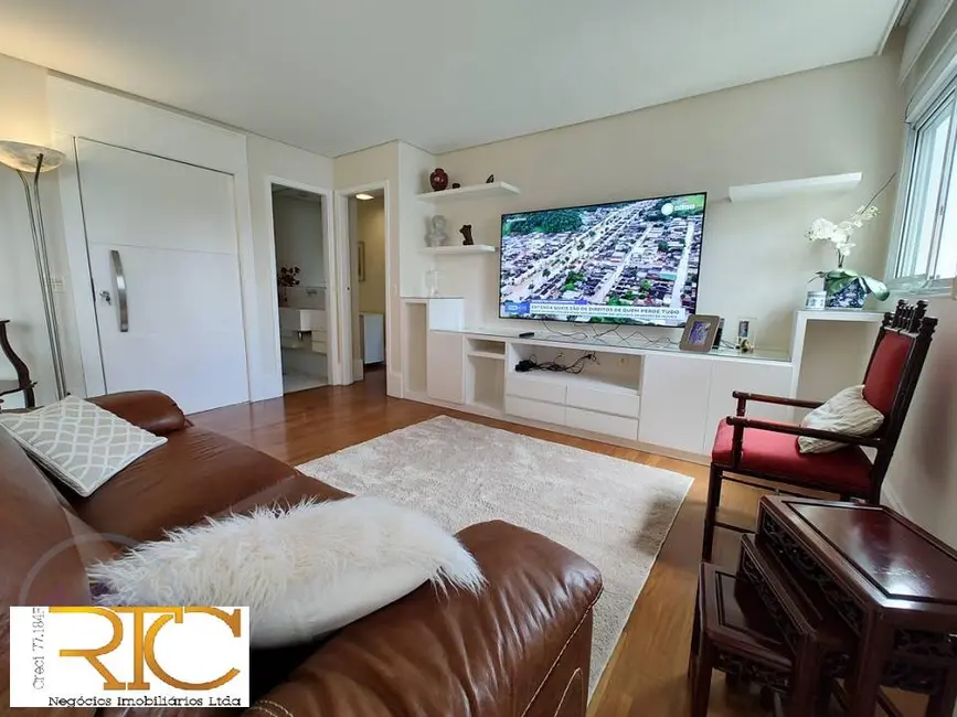 Apartamento com 3 quartos para alugar, 142m2 em Itaim Bibi, São Paulo - SP - imagem 7 Foto 7 de Apartamento com 3 quartos para alugar, 142m2 em Itaim Bibi, São Paulo - SP