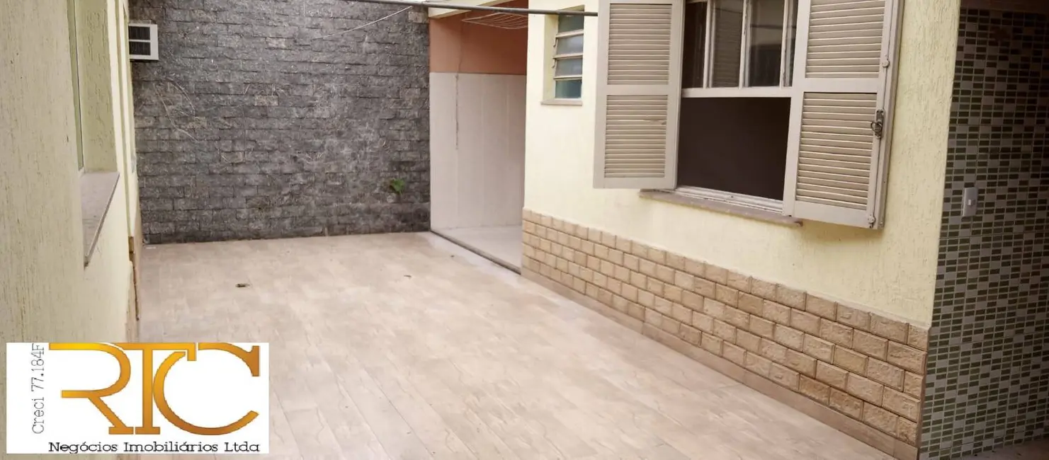 Foto 9 de Casa com 4 quartos à venda e para alugar, 180m2 em Jardim dos Lagos, São Paulo - SP