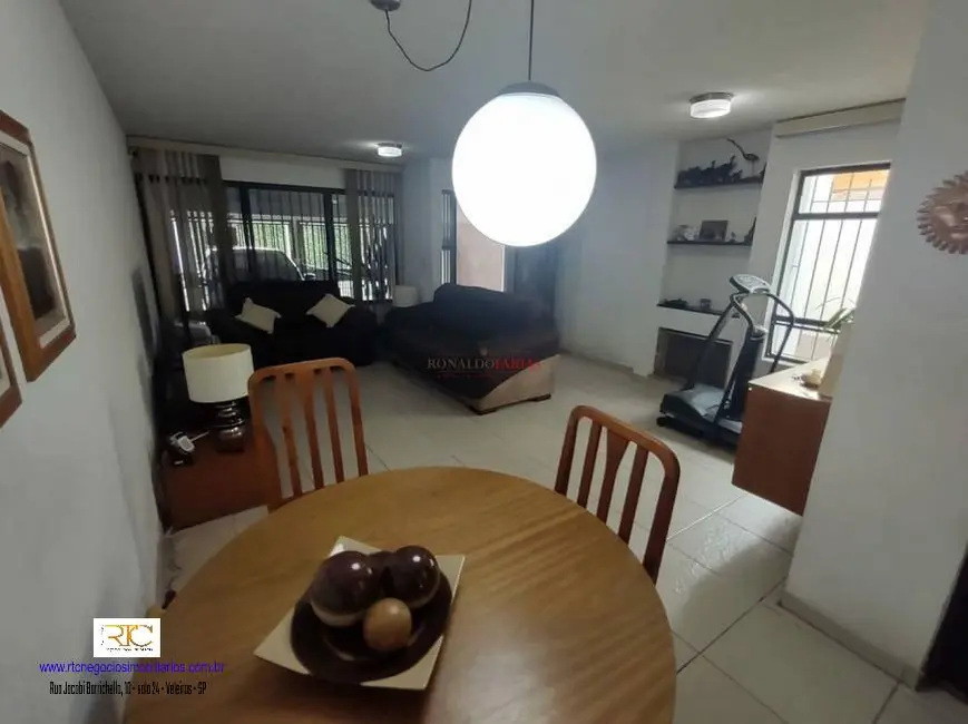 Foto 1 de Casa com 4 quartos à venda e para alugar, 380m2 em Jardim Santa Helena, São Paulo - SP