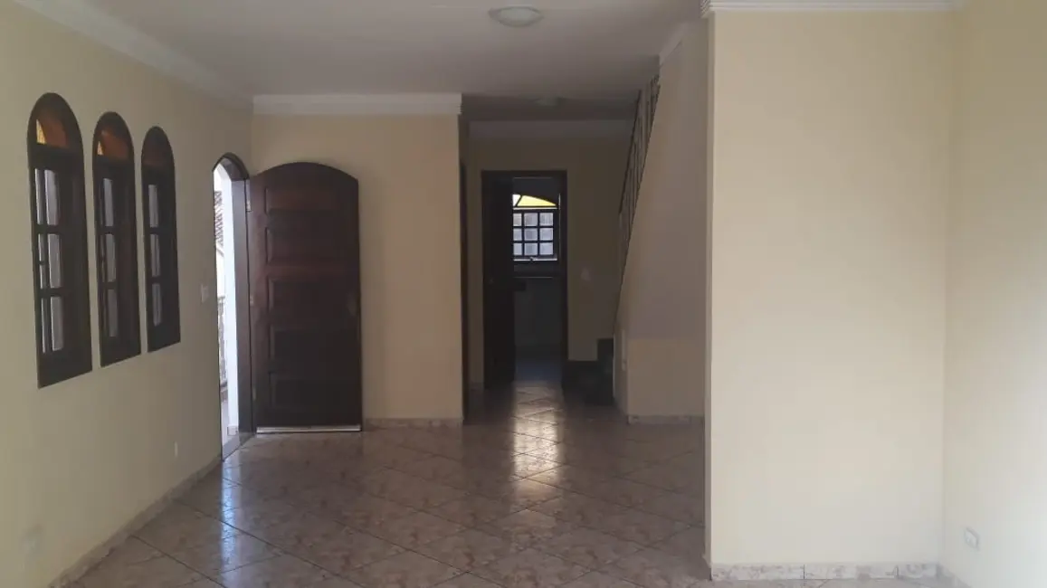 Foto 1 de Casa com 3 quartos à venda, 180m2 em Parque Ipê, São Paulo - SP