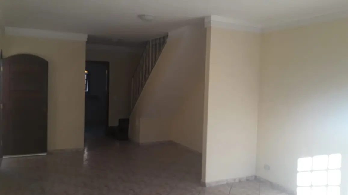 Foto 2 de Casa com 3 quartos à venda, 180m2 em Parque Ipê, São Paulo - SP