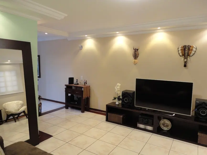 Foto 1 de Casa com 3 quartos à venda, 135m2 em Parque Ipê, São Paulo - SP