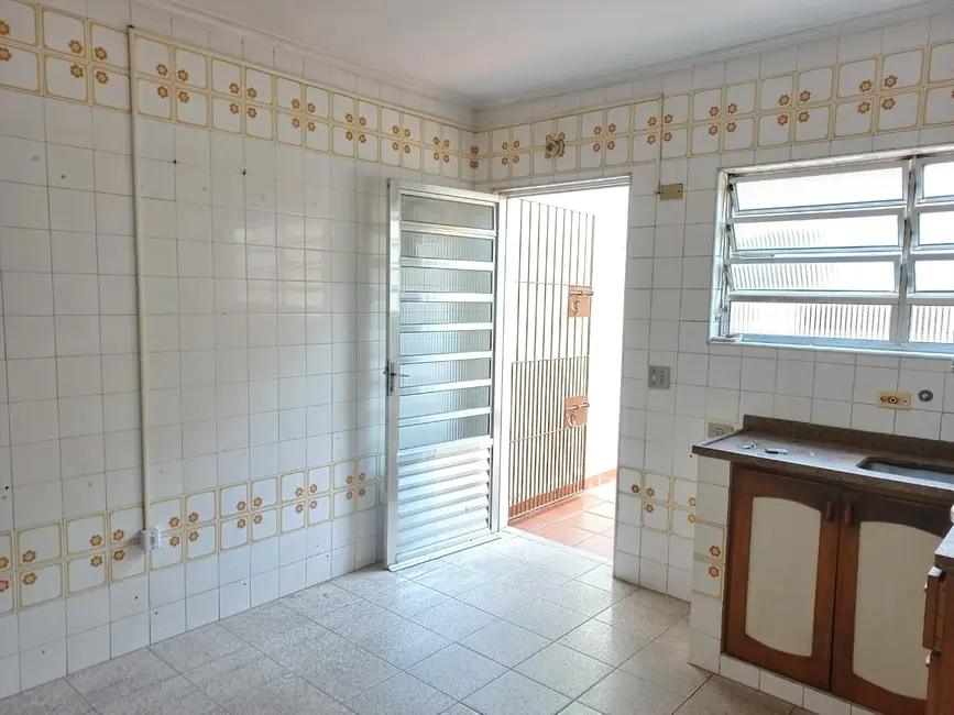 Casa com 3 quartos para alugar, 160m2 em Jardim Ester Yolanda, São Paulo - SP - imagem 8 Foto 8 de Casa com 3 quartos para alugar, 160m2 em Jardim Ester Yolanda, São Paulo - SP