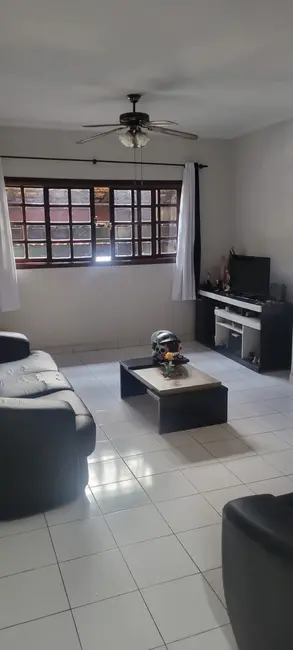 Foto 1 de Casa com 3 quartos à venda, 161m2 em Parque Ipê, São Paulo - SP