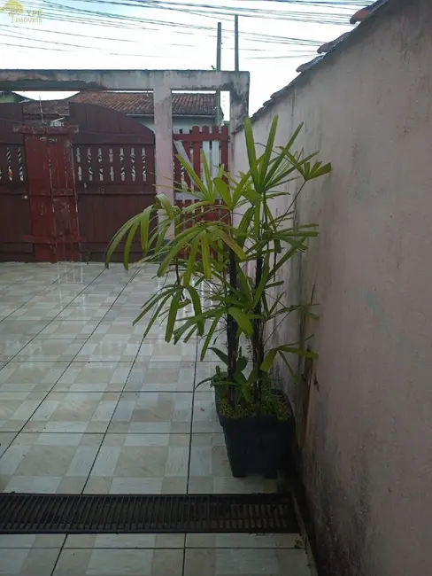 Foto 9 de Casa com 2 quartos à venda, 90m2 em Itanhaem - SP