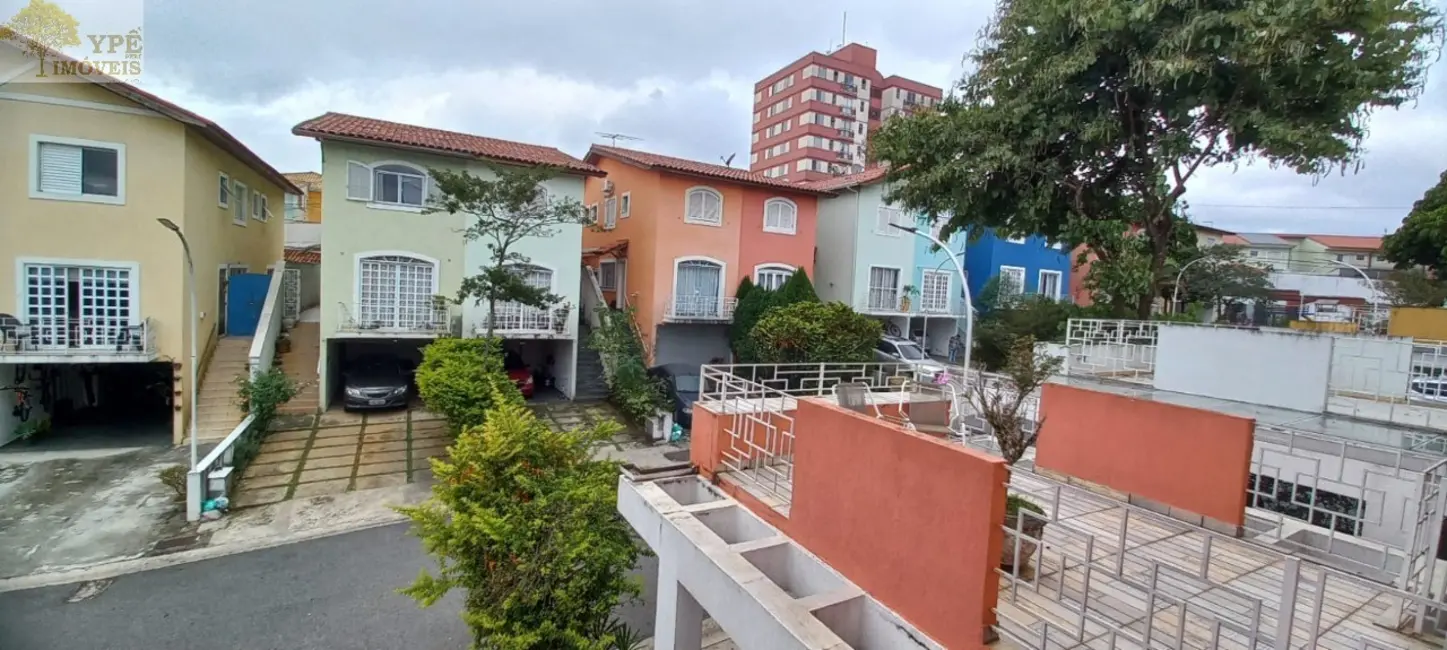 Foto 3 de Casa de Condomínio com 3 quartos à venda, 170m2 em Parque Ipê, São Paulo - SP