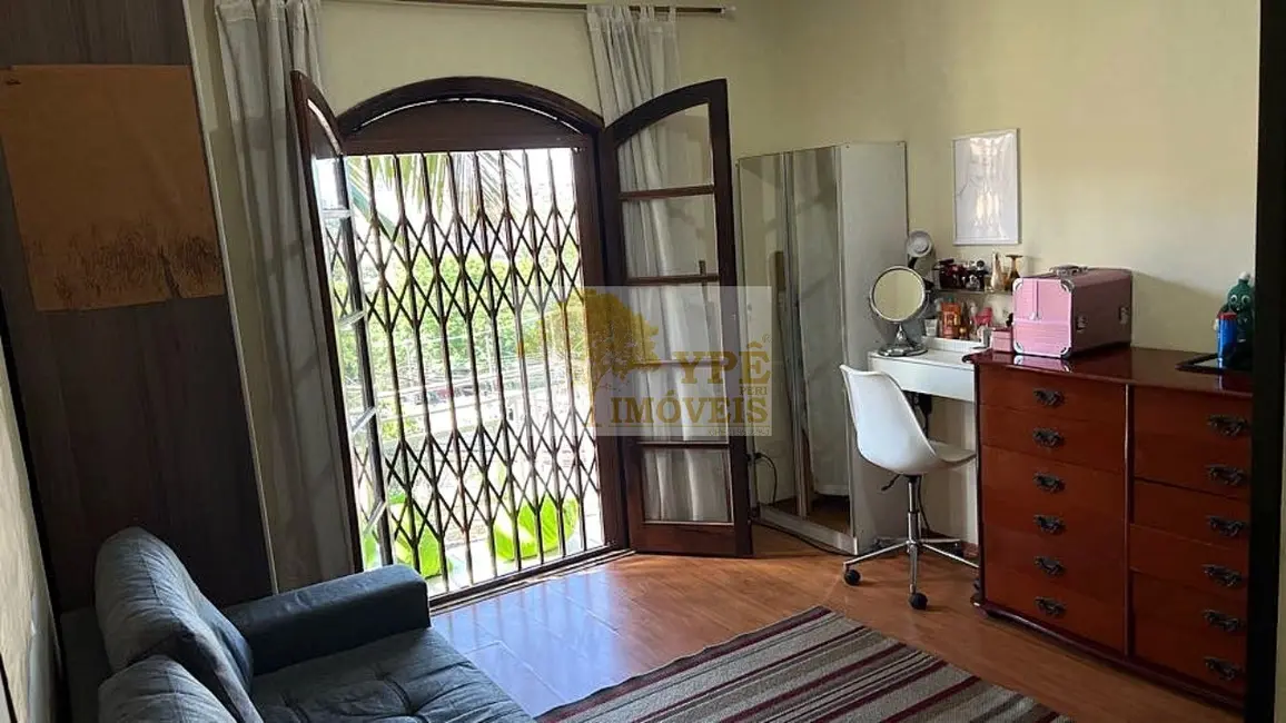 Foto 9 de Casa com 3 quartos à venda, 180m2 em Parque Ipê, São Paulo - SP