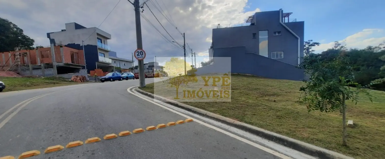 Foto 3 de Terreno / Lote à venda, 131m2 em Cotia - SP