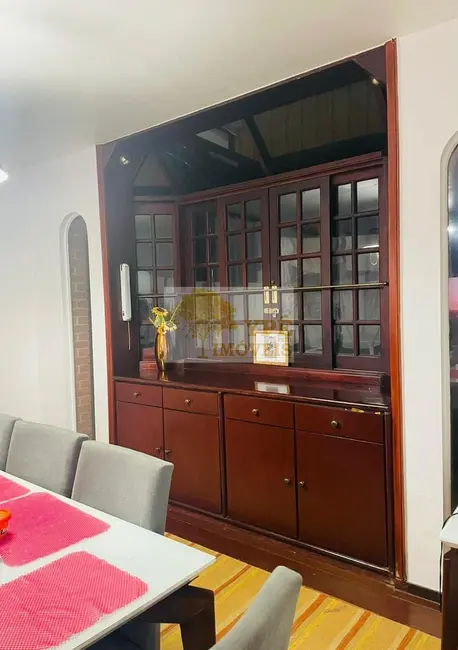 Foto 2 de Casa de Condomínio com 4 quartos à venda, 360m2 em Jardim Bolívia, Jandira - SP