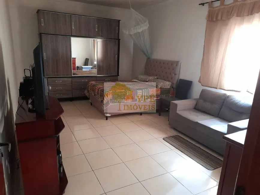 Casa com 2 quartos à venda, 174m2 em Parque Monjolo, Cotia - SP - imagem 1 Foto 1 de Casa com 2 quartos à venda, 174m2 em Parque Monjolo, Cotia - SP