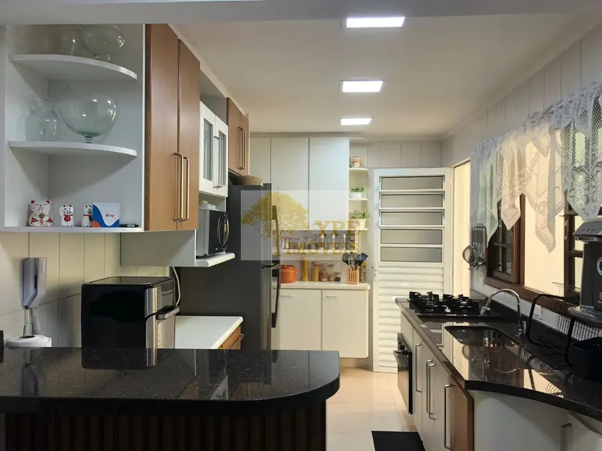 Casa de Condomínio com 3 quartos à venda, 200m2 em Granja Viana, Cotia - SP - imagem 7 Foto 7 de Casa de Condomínio com 3 quartos à venda, 200m2 em Granja Viana, Cotia - SP