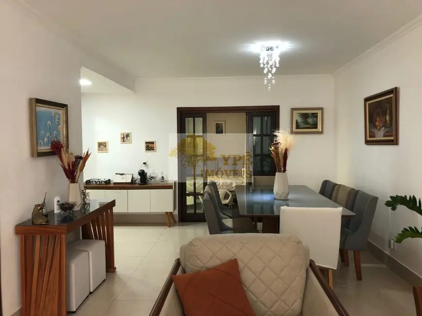 Casa de Condomínio com 3 quartos à venda, 200m2 em Granja Viana, Cotia - SP - imagem 5 Foto 5 de Casa de Condomínio com 3 quartos à venda, 200m2 em Granja Viana, Cotia - SP