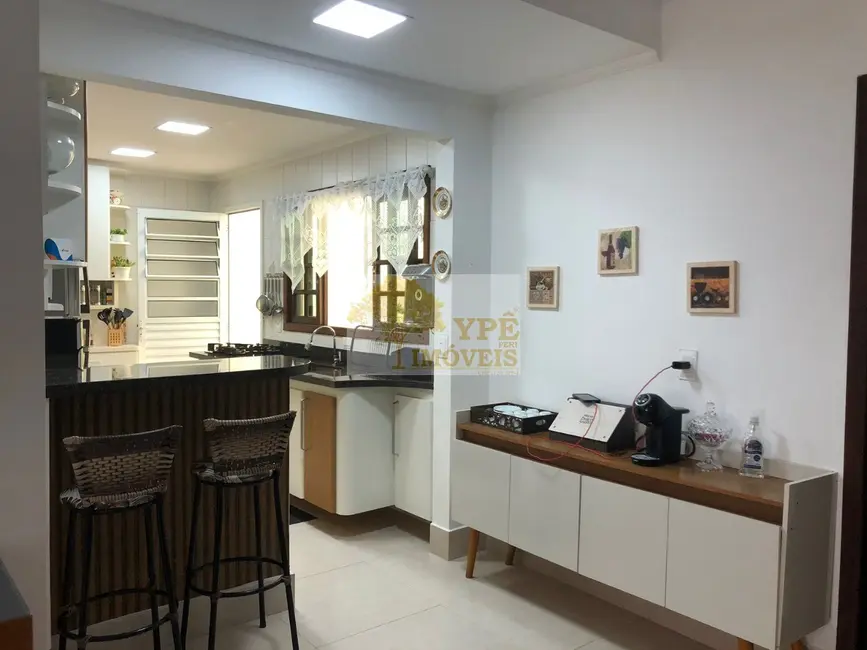 Casa de Condomínio com 3 quartos à venda, 200m2 em Granja Viana, Cotia - SP - imagem 9 Foto 9 de Casa de Condomínio com 3 quartos à venda, 200m2 em Granja Viana, Cotia - SP