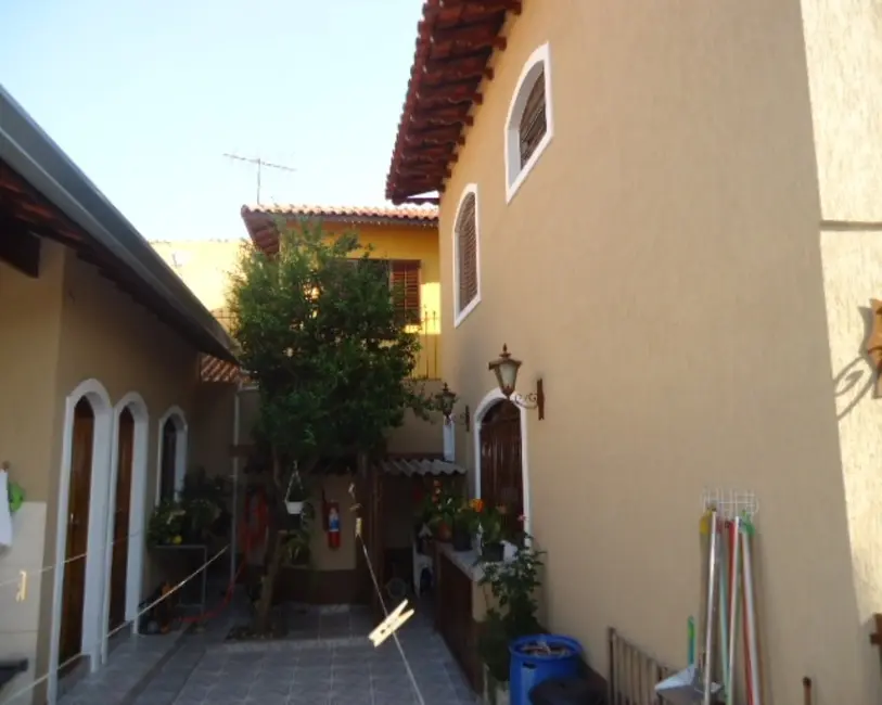 Foto 7 de Casa com 4 quartos à venda, 210m2 em Parque Ipê, São Paulo - SP