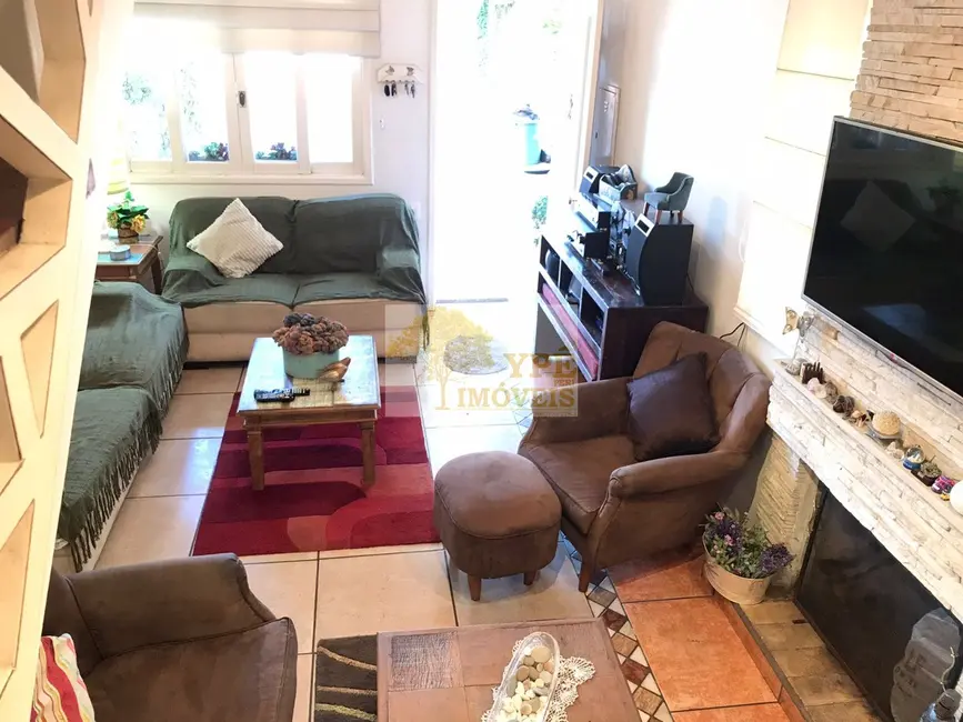 Foto 4 de Casa de Condomínio com 4 quartos à venda e para alugar, 260m2 em Jardim Lúcia, São Paulo - SP