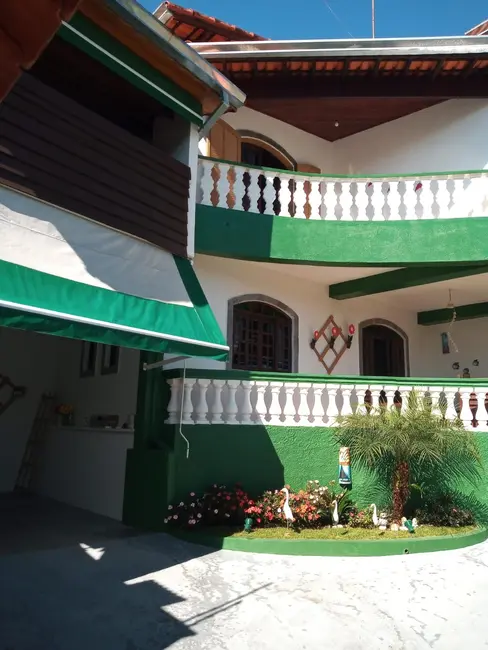 Foto 3 de Casa com 3 quartos à venda, 218m2 em Cotia - SP