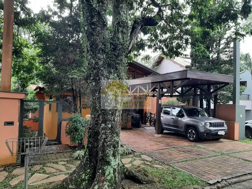 Casa de Condomínio com 3 quartos à venda, 256m2 em Pinus Park, Cotia - SP - imagem 5 Foto 5 de Casa de Condomínio com 3 quartos à venda, 256m2 em Pinus Park, Cotia - SP