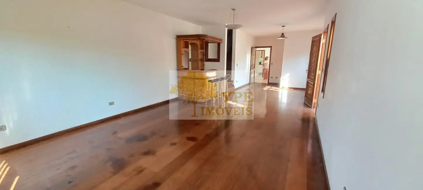 Casa com 4 quartos à venda, 350m2 em Jardim das Vertentes, São Paulo - SP - imagem 4 Foto 4 de Casa com 4 quartos à venda, 350m2 em Jardim das Vertentes, São Paulo - SP