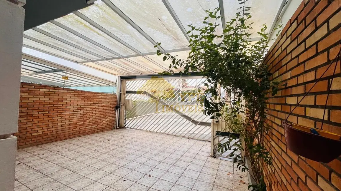 Foto 2 de Casa com 3 quartos à venda e para alugar, 127m2 em Parque Ipê, São Paulo - SP