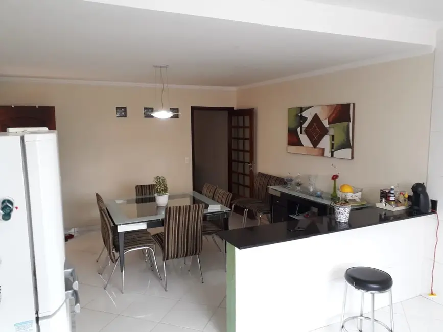 Foto 9 de Casa com 3 quartos à venda, 143m2 em Parque Ipê, São Paulo - SP