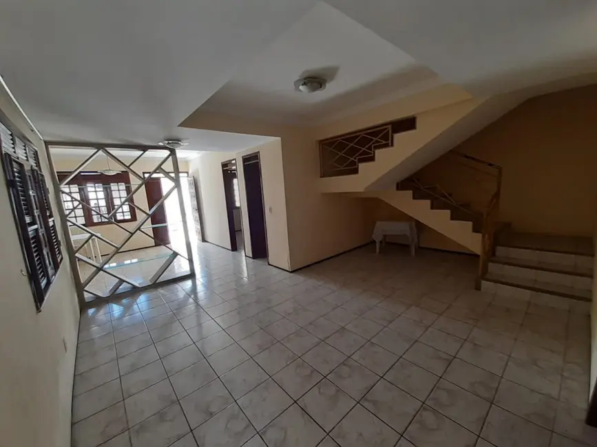 Casa com 4 quartos à venda, 336m2 em José de Alencar, Fortaleza - CE - imagem 4 Foto 4 de Casa com 4 quartos à venda, 336m2 em José de Alencar, Fortaleza - CE