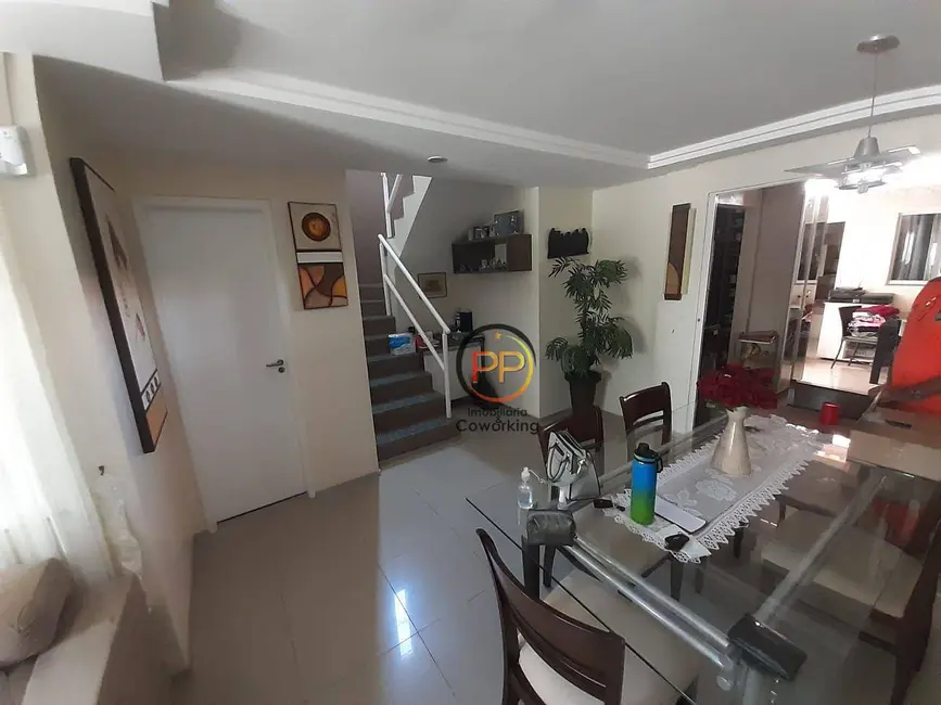 Casa de Condomínio com 5 quartos à venda, 150m2 em Messejana, Fortaleza - CE - imagem 3 Foto 3 de Casa de Condomínio com 5 quartos à venda, 150m2 em Messejana, Fortaleza - CE