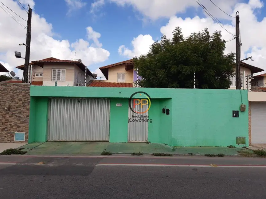 Foto 1 de Casa com 4 quartos à venda, 326m2 em Parque Manibura, Fortaleza - CE