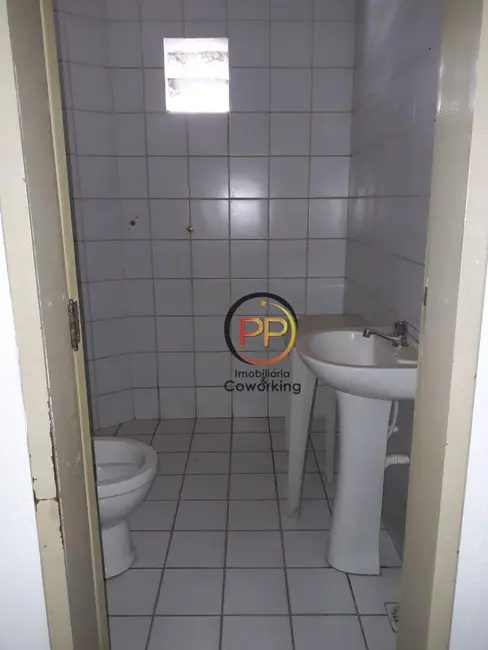 Armazém / Galpão para alugar, 1100m2 em Messejana, Fortaleza - CE - imagem 9 Foto 9 de Armazém / Galpão para alugar, 1100m2 em Messejana, Fortaleza - CE