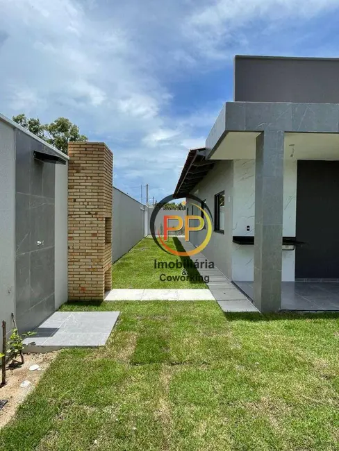 Foto 2 de Casa com 3 quartos à venda, 250m2 em Aquiraz - CE
