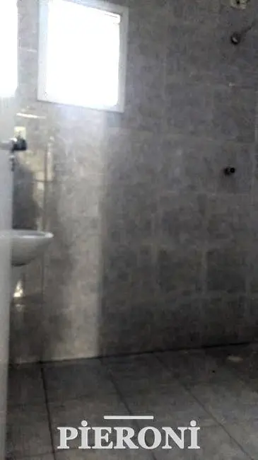 Casa com 2 quartos para alugar, 65m2 em Canto do Forte, Praia Grande - SP - imagem 6 Foto 6 de Casa com 2 quartos para alugar, 65m2 em Canto do Forte, Praia Grande - SP