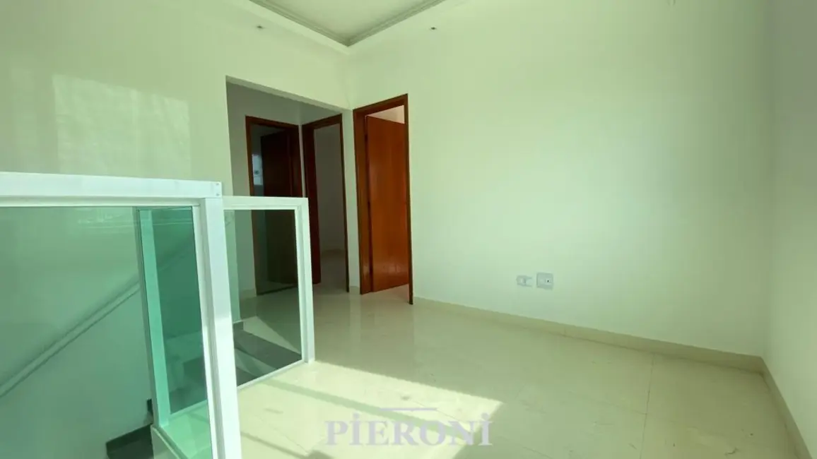 Foto 3 de Casa com 2 quartos à venda, 43m2 em Maracanã, Praia Grande - SP