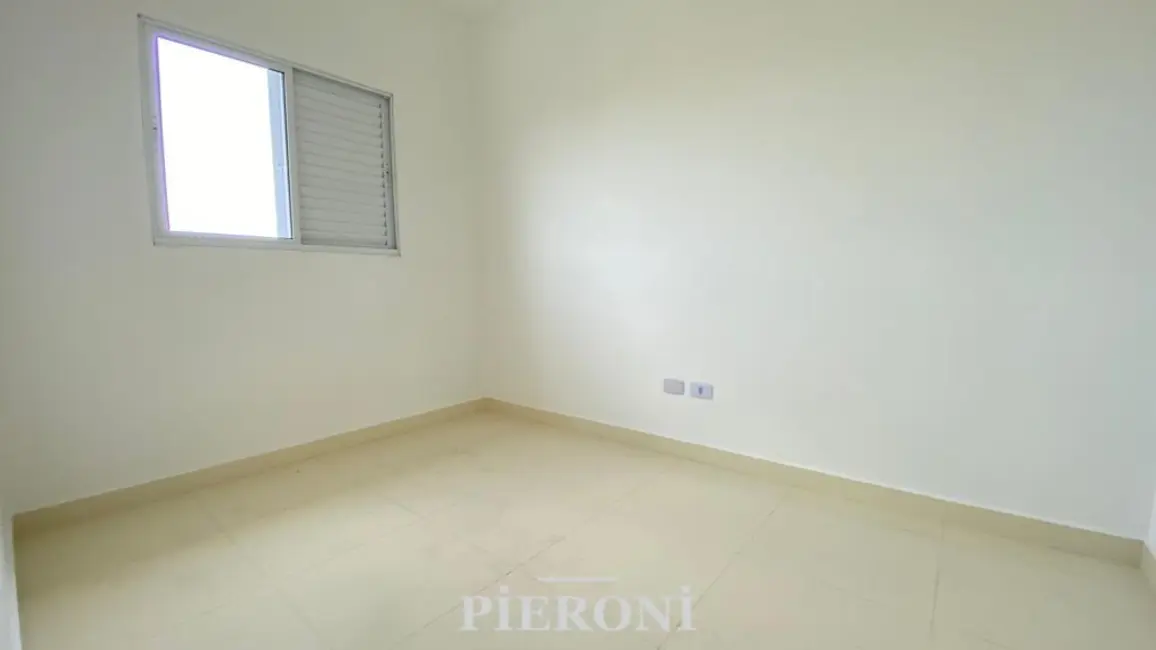 Foto 9 de Casa com 2 quartos à venda, 43m2 em Maracanã, Praia Grande - SP