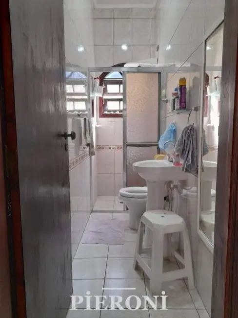 Foto 3 de Casa com 1 quarto à venda, 43m2 em Aviação, Praia Grande - SP