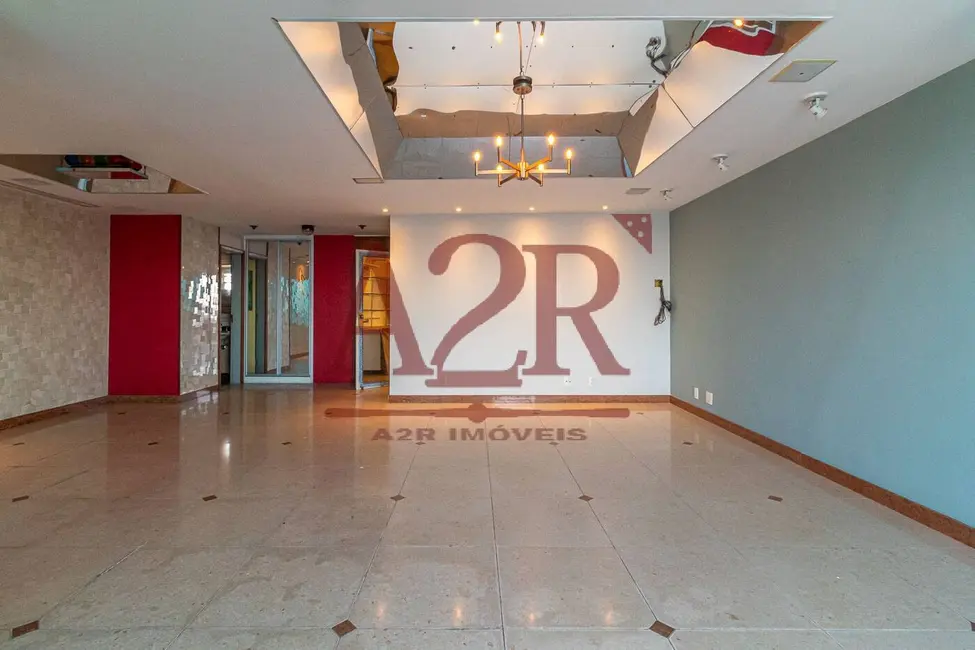 Apartamento com 4 quartos à venda, 425m2 em Copacabana, Rio De Janeiro - RJ - imagem 8 Foto 8 de Apartamento com 4 quartos à venda, 425m2 em Copacabana, Rio De Janeiro - RJ