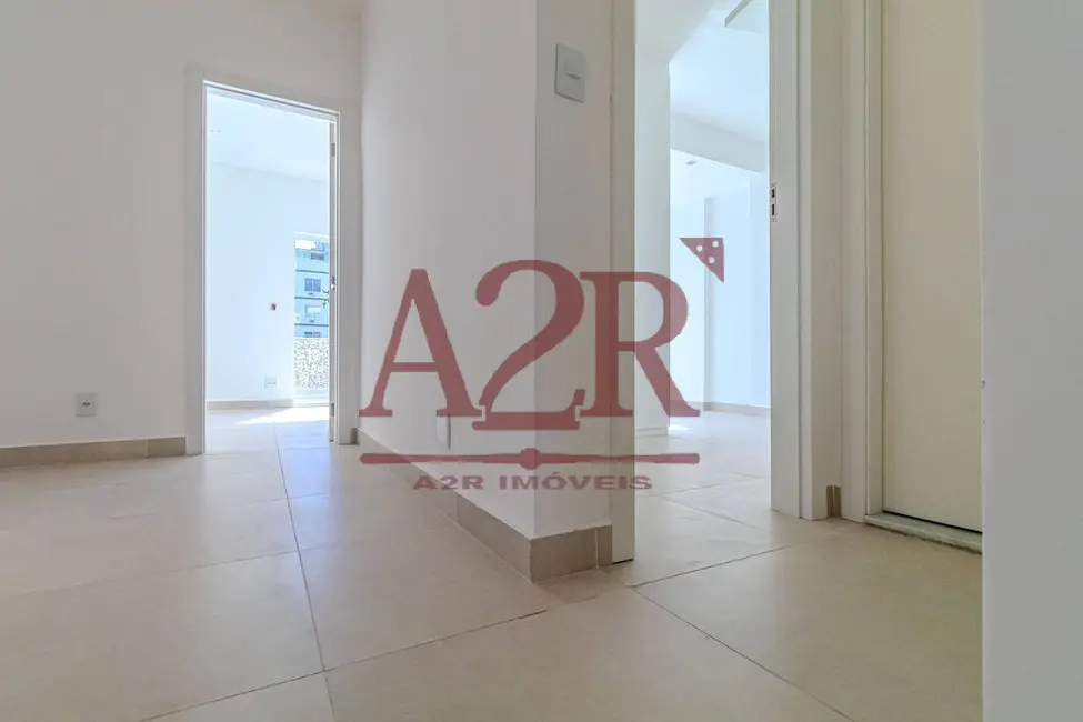 Foto 4 de Apartamento com 3 quartos à venda, 135m2 em Copacabana, Rio De Janeiro - RJ