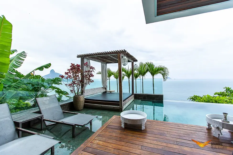 Casa com 6 quartos à venda, 2400m2 em Joá, Rio De Janeiro - RJ - imagem 9 Foto 9 de Casa com 6 quartos à venda, 2400m2 em Joá, Rio De Janeiro - RJ