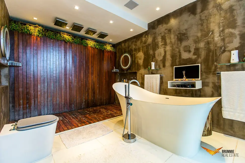 Casa com 6 quartos à venda, 2400m2 em Joá, Rio De Janeiro - RJ - imagem 6 Foto 6 de Casa com 6 quartos à venda, 2400m2 em Joá, Rio De Janeiro - RJ