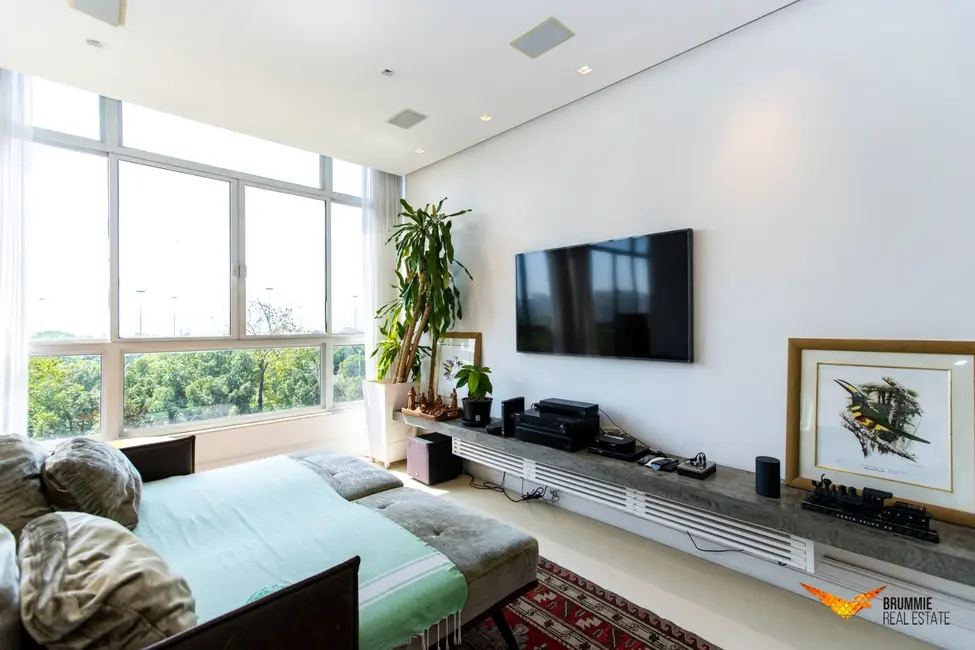 Apartamento com 3 quartos à venda, 230m2 em Glória, Rio De Janeiro - RJ - imagem 5 Foto 5 de Apartamento com 3 quartos à venda, 230m2 em Glória, Rio De Janeiro - RJ