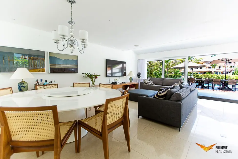 Foto 5 de Casa de Condomínio com 10 quartos à venda, 1000m2 em Praia Vermelha (Mambucaba), Angra Dos Reis - RJ