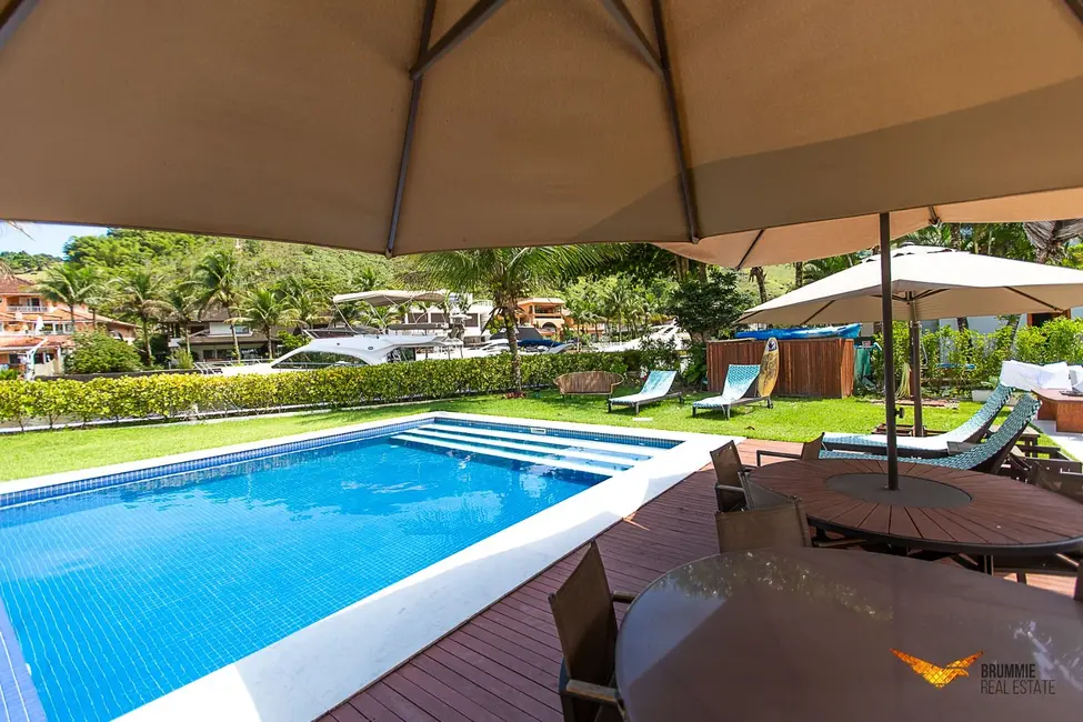 Foto 3 de Casa de Condomínio com 10 quartos à venda, 1000m2 em Praia Vermelha (Mambucaba), Angra Dos Reis - RJ