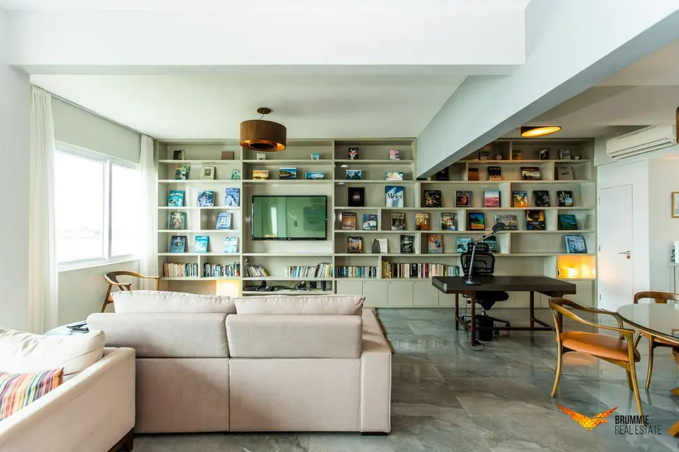 Foto 4 de Apartamento com 3 quartos à venda, 250m2 em Copacabana, Rio De Janeiro - RJ