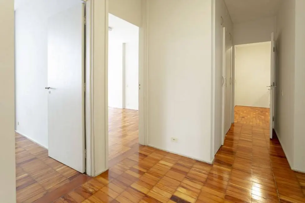 Apartamento com 3 quartos à venda, 174m2 em Consolação, São Paulo - SP - imagem 8 Foto 8 de Apartamento com 3 quartos à venda, 174m2 em Consolação, São Paulo - SP